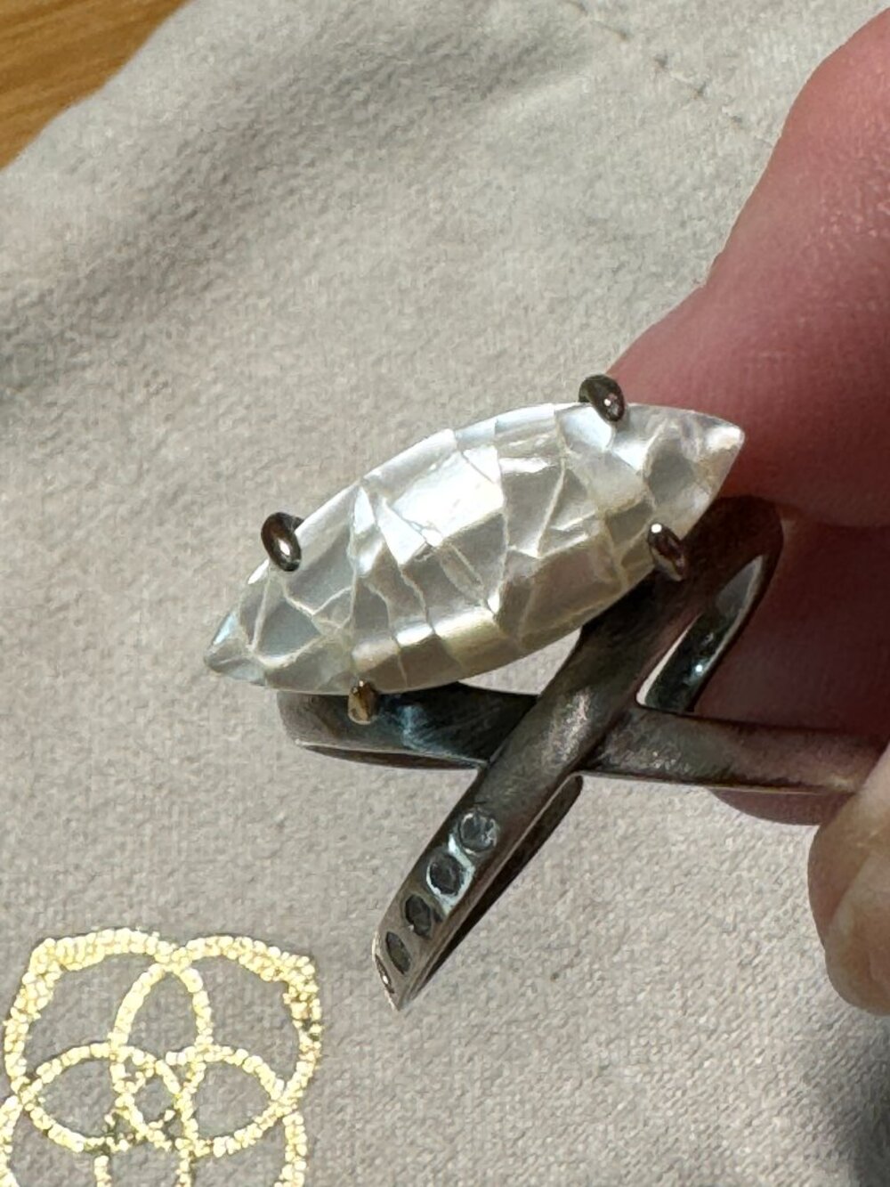 Kendra Scott Rosemary Silver Ring with Crackle white Mother of Pearl adjustable